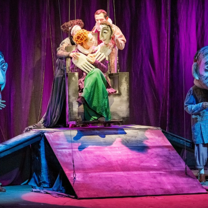 6 июля в Хакасском национальном театре кукол "Сказка" состоялась премьера спектакля "Мария Стюарт".